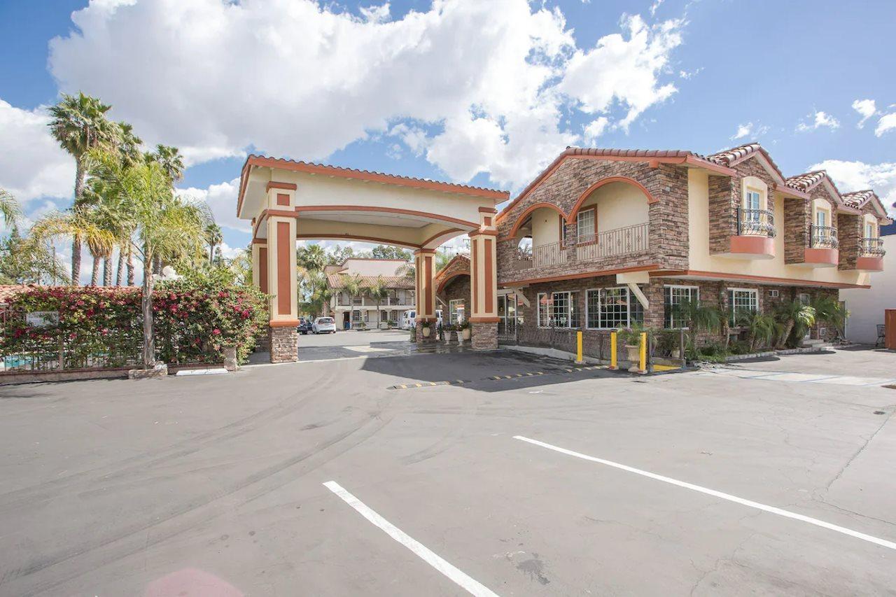 Best Inn & Suites Buena Park Esterno foto
