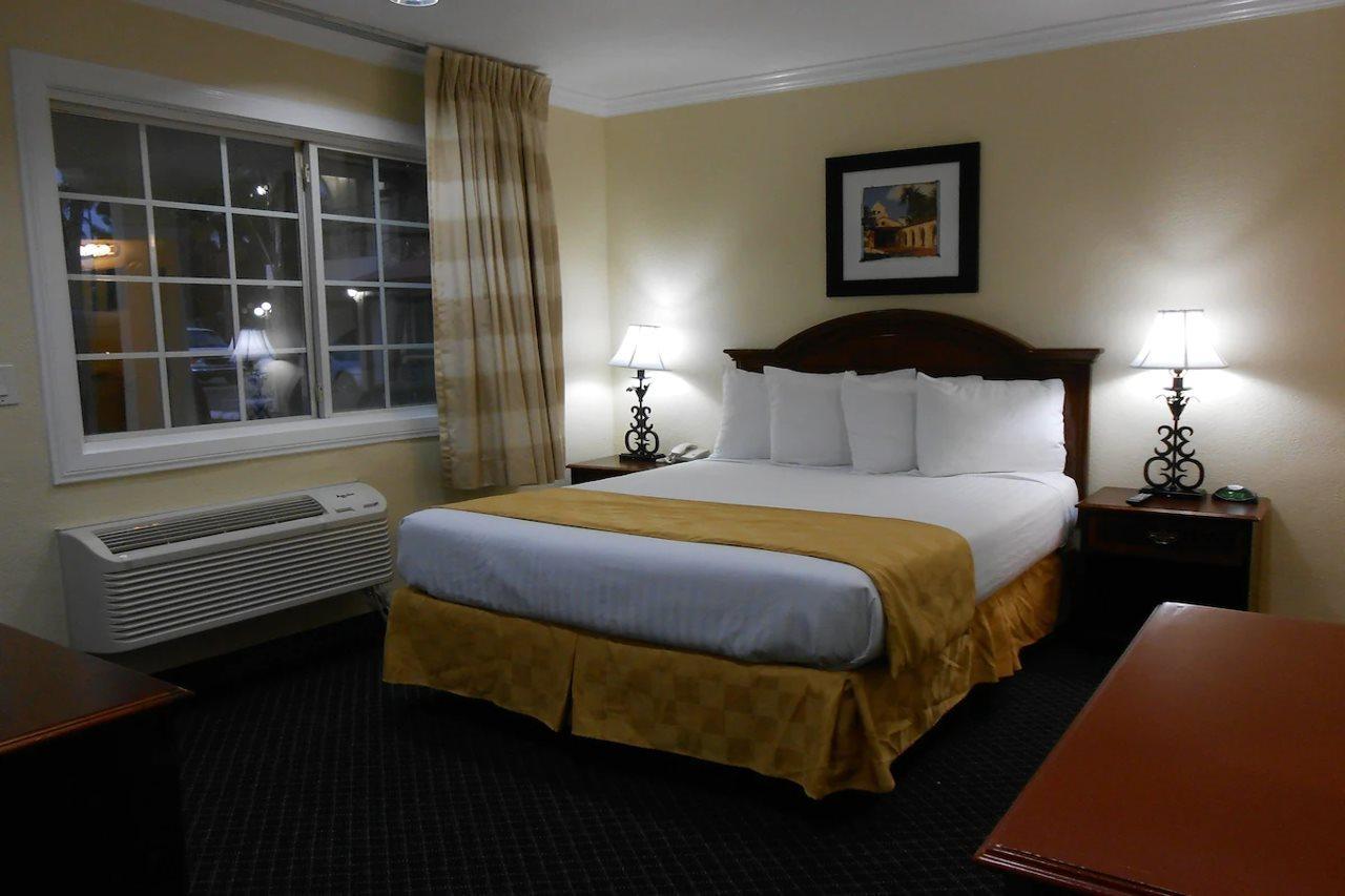 Best Inn & Suites Buena Park Esterno foto