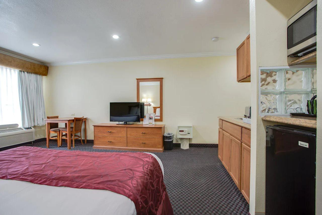 Best Inn & Suites Buena Park Esterno foto